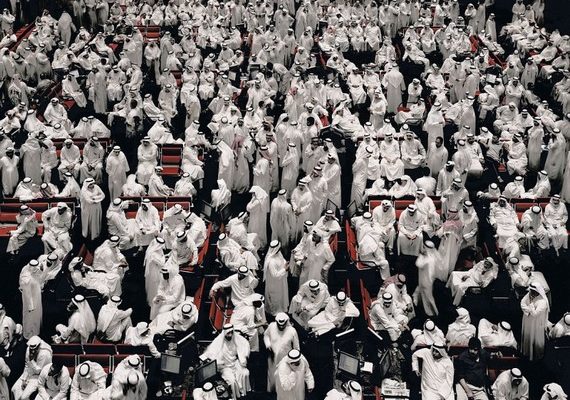 “Kuwait Stock Exchange” (Andreas Gursky Photograph)