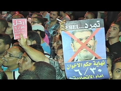 Egypt: Morsi Fails to Appease Critics as Violence breaks out in Provinces