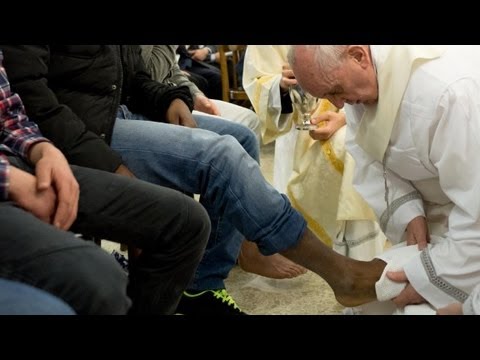 Dear Rightwing Catholic Islamophobes:  Pope Francis just washed the feet of a Poor Muslim