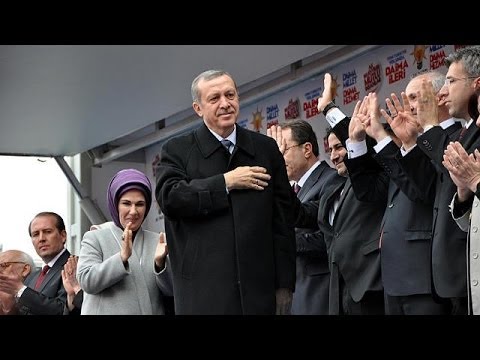Censorship:  Turkish PM, President tangle over Bruited ban on Facebook, Youtube