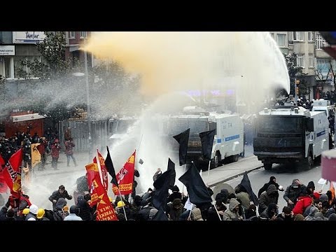 Tens of Thousands in Turkey Protest Tyranny of the Majority