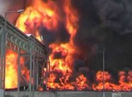Israel Bombs Gaza back to Stone Age: Razes only Power Plant & Plunges Strip into Darkness