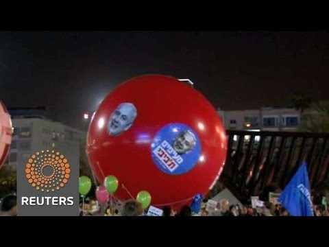 Tel Aviv: Tens of Thousands Rally against Netanyahu