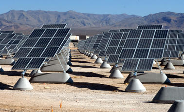 Nellis_AFB_Solar_panels