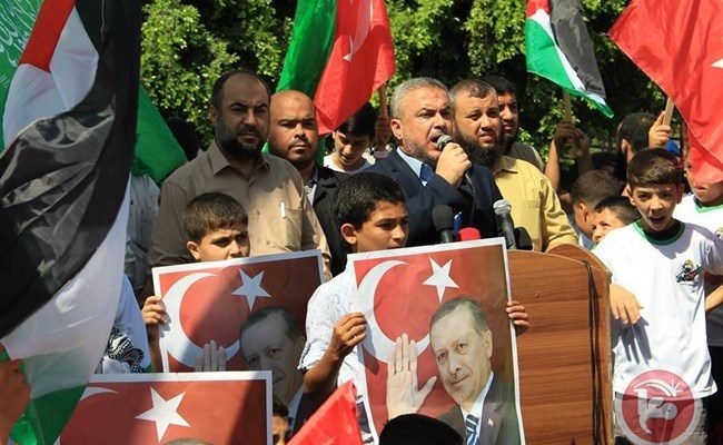 Palestinians rally for Erdogan, condemn Coup Attempt