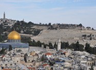 Trump adviser reiterates pledge to move US embassy to Jerusalem