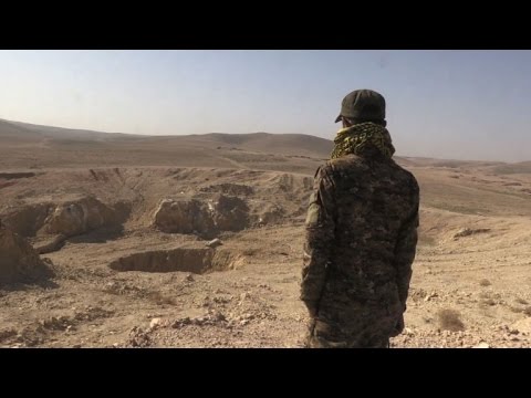 ISIL: In Iraq’s desert, mass grave horror beneath the dirt