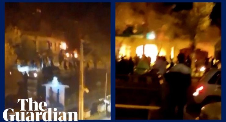 Social Media shows Iranian Crowds setting fire to Khomeini’s House, in Generational Rejection of Islamic Republic
