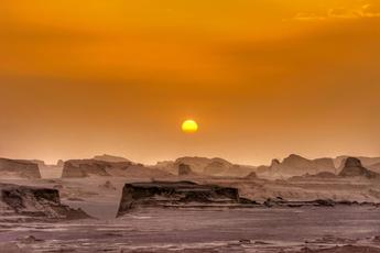 As Summer Temperatures Soar, Iran’s Water Crisis Worsens