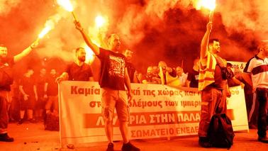 Greek Protesters block military Cargo bound for Israel