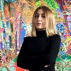 “Identity is never fixed:” Interview with Iranian-American Artist Soraya Sharghi